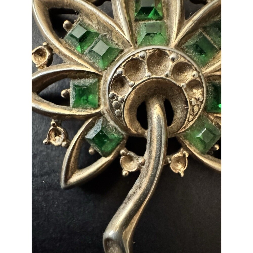 Vintage Green Rhinestone Cannabis Pot Leaf Brooch Parts Repair Art Deco - Picture 4 of 6